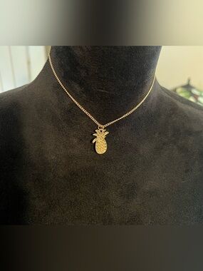 Gold Pineapple Pendant Necklace - Women Jewelry